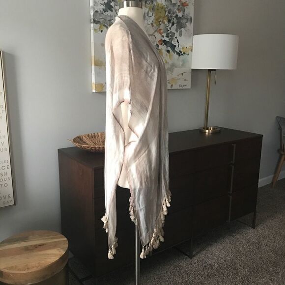 Wacoal Black Bra w/Adjustable Convertible Straps - Picture 7 of 11